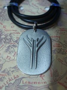 <br />

The crest of Gandalf pendant.