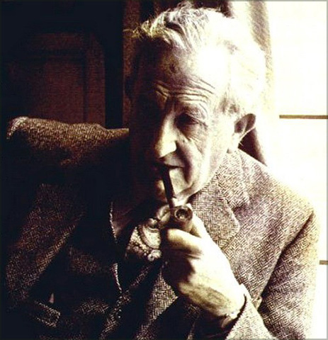 Life-long lover of pipe smoking, Tolkien is quoted as saying: “Every morning I wake up and think good, another 24 hours’ pipe-smoking.”<span class="ngViews">2 views</span>